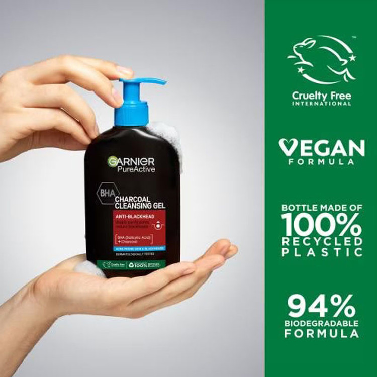 ژل شستشو صورت گارنیه مدل Pure Active Charcoal مناسب برای پوست های چرب و مختلط حجم 250 میلی لیتر
