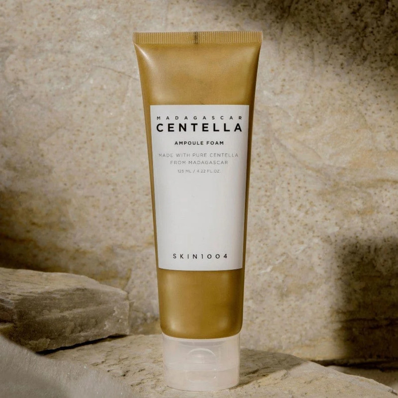 روغن پاک کننده اسکین 1004 مدل Centella مناسب انواع پوست حجم 200 میلی لیتر به همراه فوم پاک کننده اسکین 1004 مدل Centella مناسب انواع پوست حجم 125 میلی لیتر