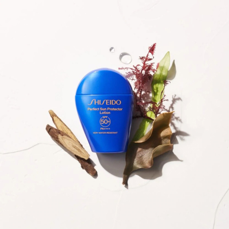 ضد آفتاب بی رنگ صورت و گردن شیسیدو مدل The Perfect Protector باSPF50 ++++PA محافظ در برابر UVA و UVB مناسب انواع پوست حجم 50 میلی لیتر